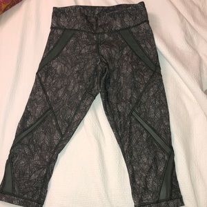 Lululemon cropped leggings